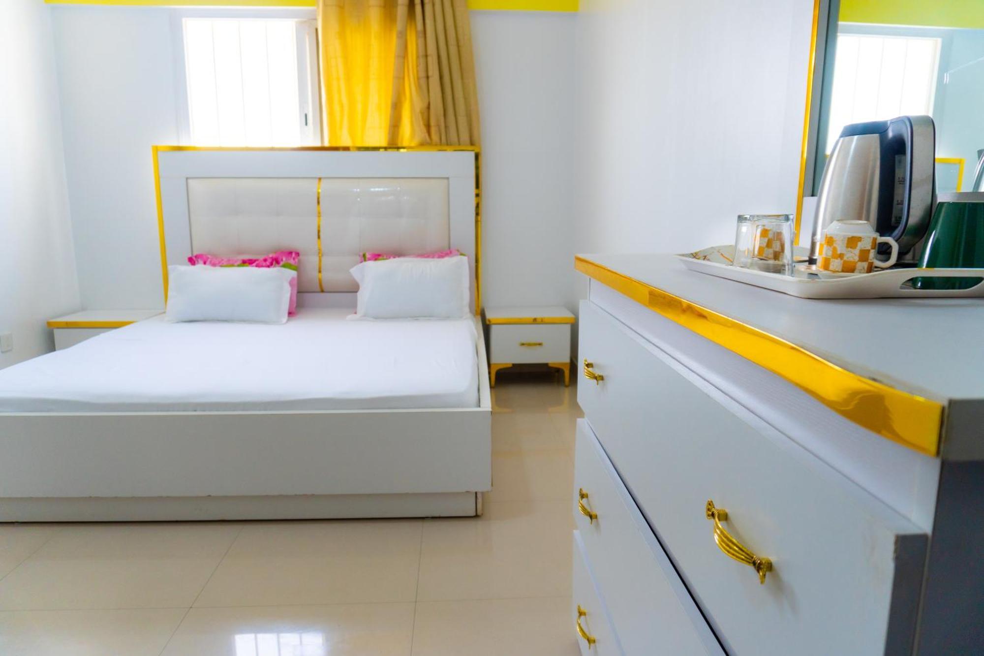 Chambres Meublees Avenue Cheikh Anta Diop Dakar Exteriér fotografie